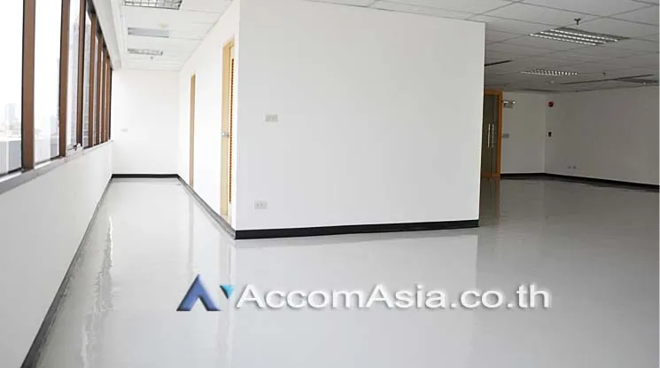 unit Office space For Rent in Silom, Bangkok  near BTS Sala Daeng (AA14066)